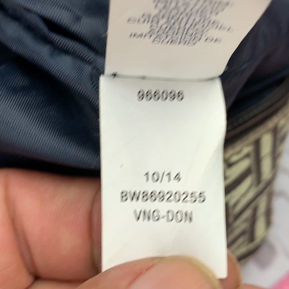 Tommy Hilfiger tan & brown shoulder bag - Picture 12 of 13